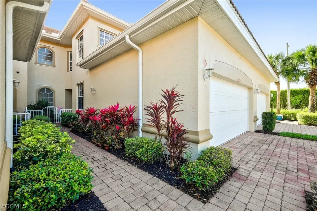 13860 Avon Park Circle Fort Myers FL 33912