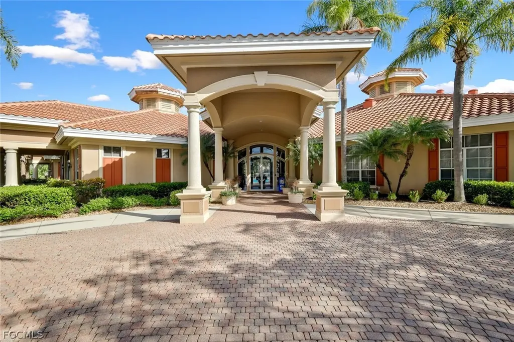 13860 Avon Park Circle Fort Myers FL 33912
