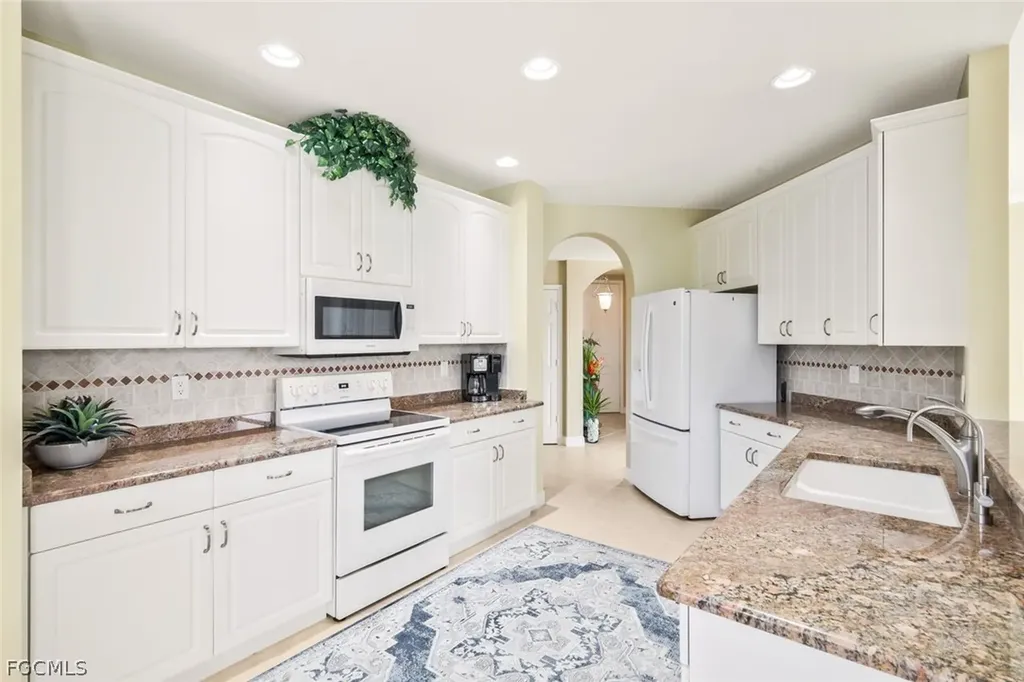 13860 Avon Park Circle Fort Myers FL 33912
