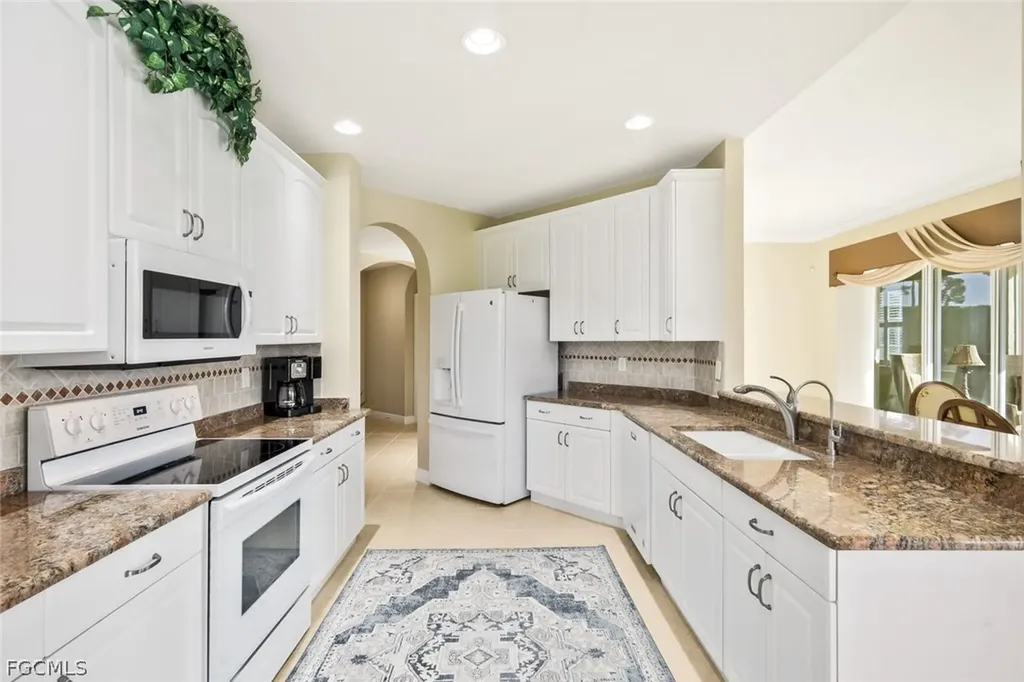 13860 Avon Park Circle Fort Myers FL 33912