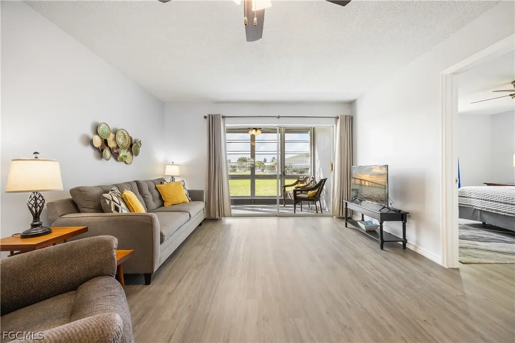 8761 Lueck Lane Fort Myers FL 33919