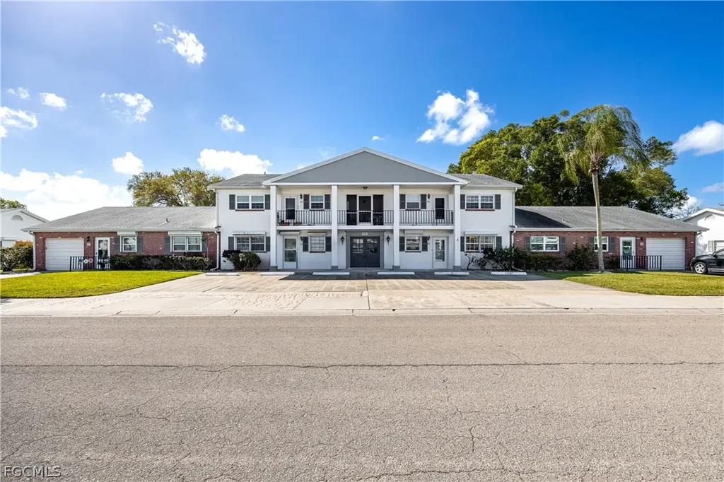 8761 Lueck Lane Fort Myers FL 33919