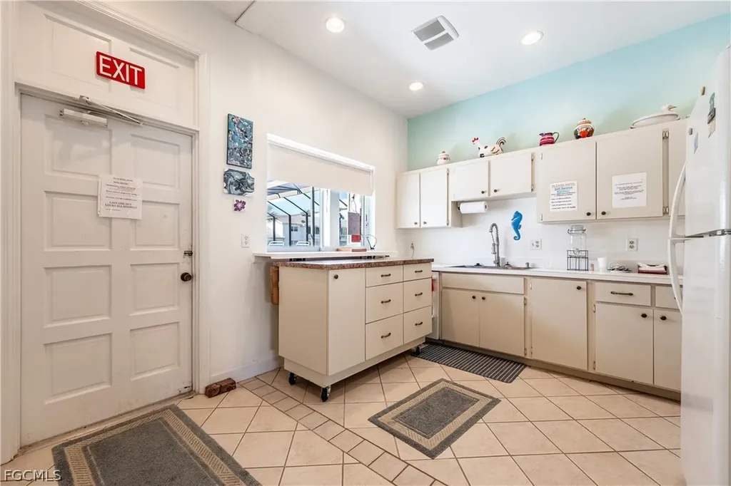 8761 Lueck Lane Fort Myers FL 33919