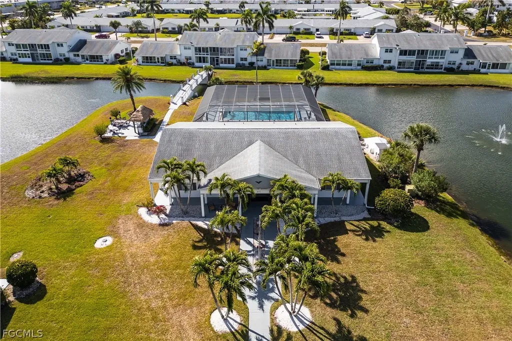 8761 Lueck Lane Fort Myers FL 33919