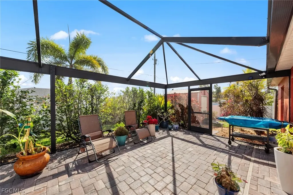 1821 NW 1st Place Cape Coral FL 33993