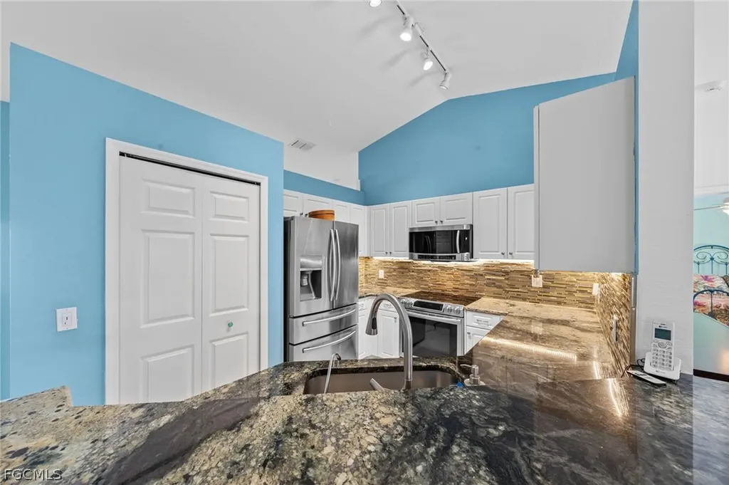 1821 NW 1st Place Cape Coral FL 33993