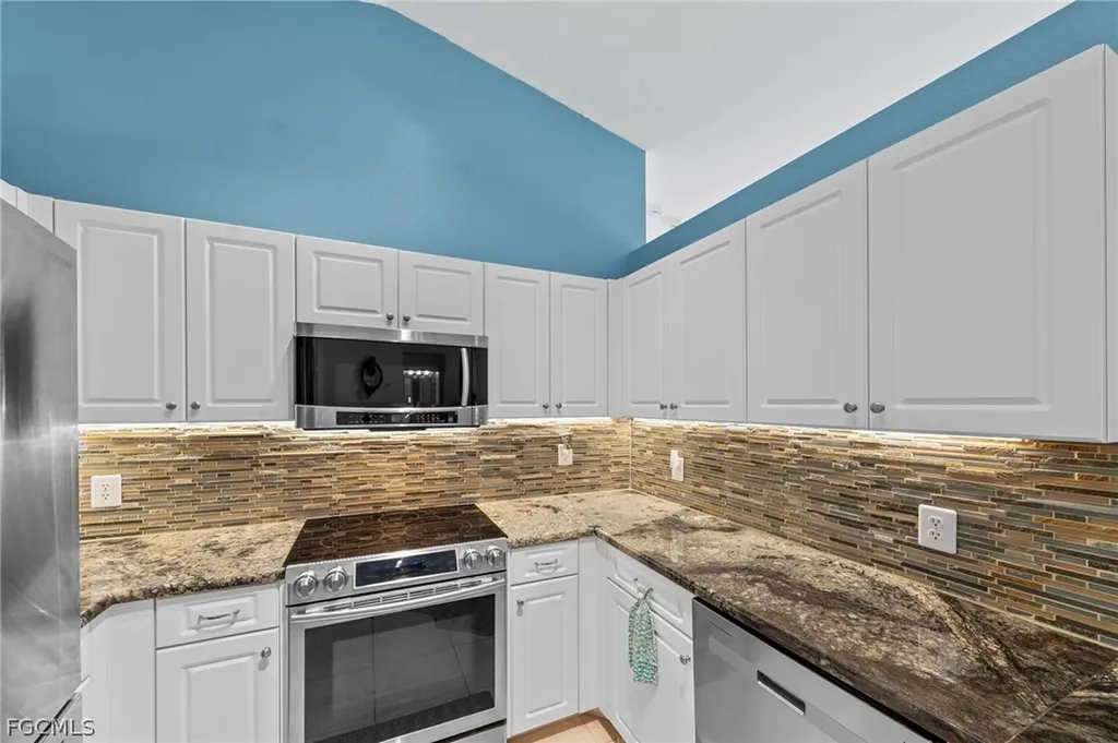 1821 NW 1st Place Cape Coral FL 33993