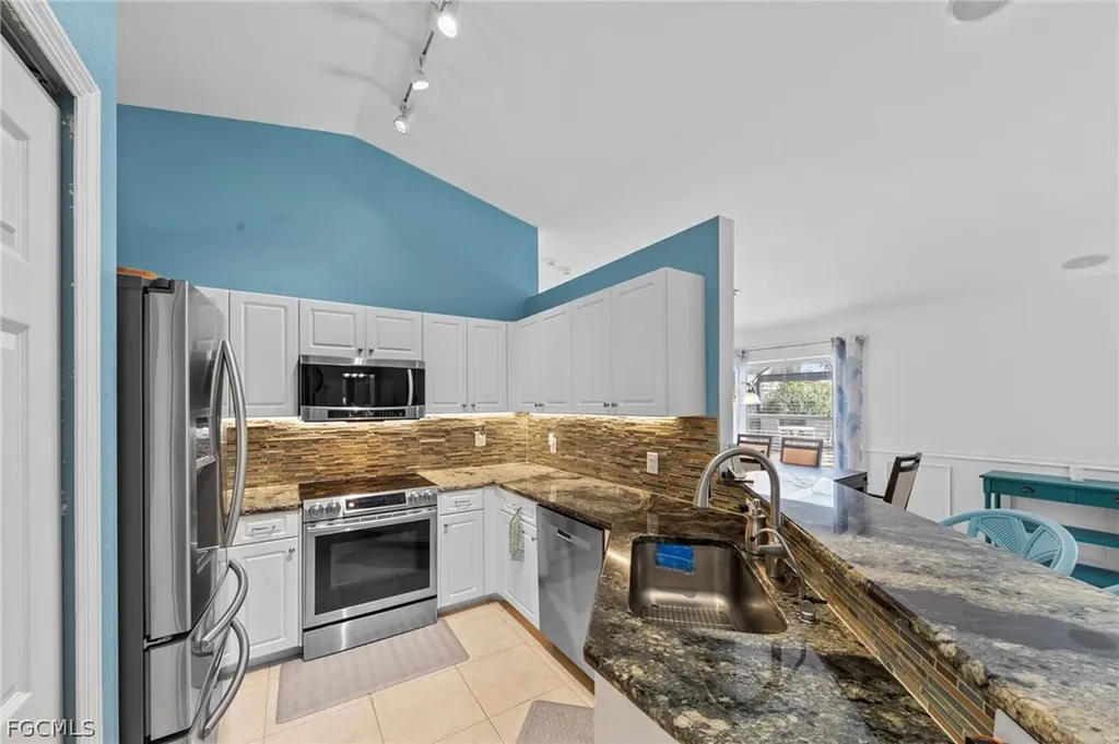 1821 NW 1st Place Cape Coral FL 33993