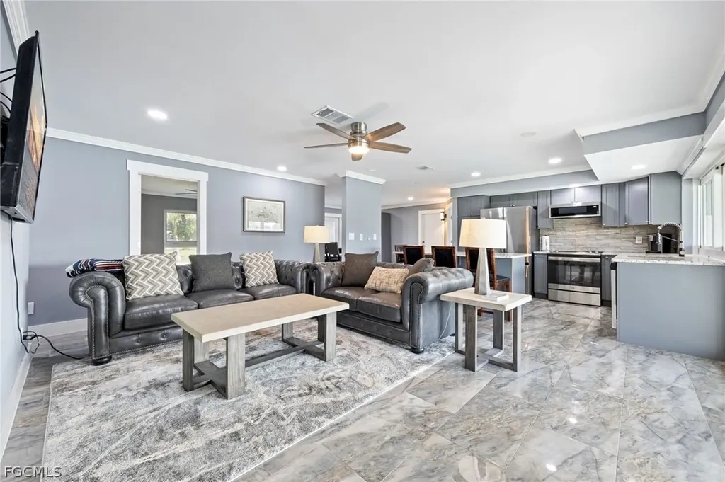 Fort Myers FL, 13413 Mini Way