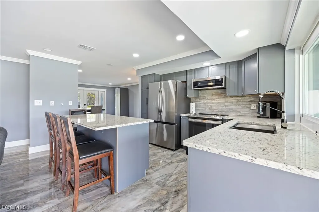 13413 Mini Way Fort Myers FL 33905