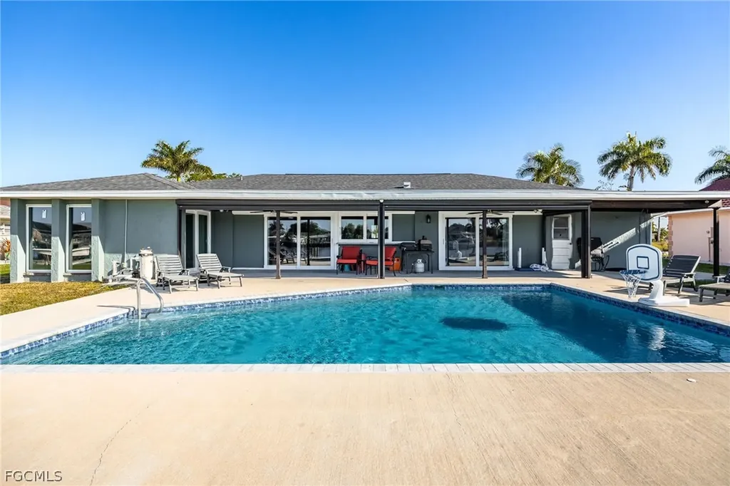 13413 Mini Way Fort Myers FL 33905