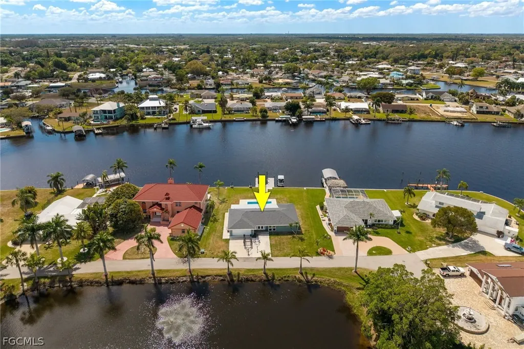13413 Mini Way Fort Myers FL 33905