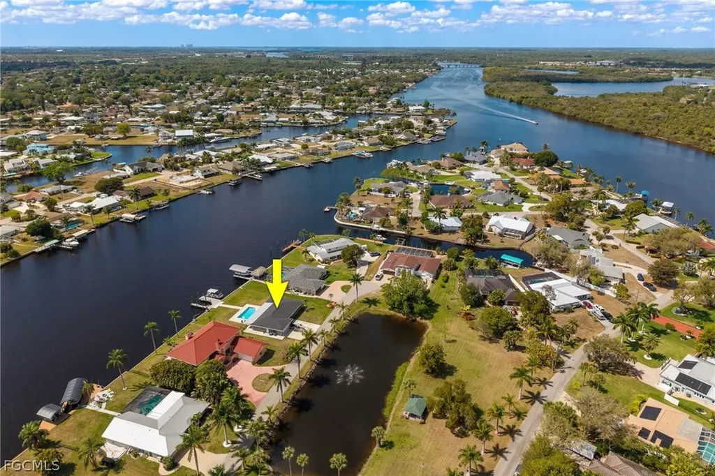 13413 Mini Way Fort Myers FL 33905