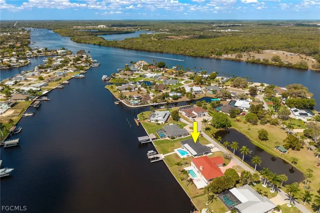 13413 Mini Way Fort Myers FL 33905