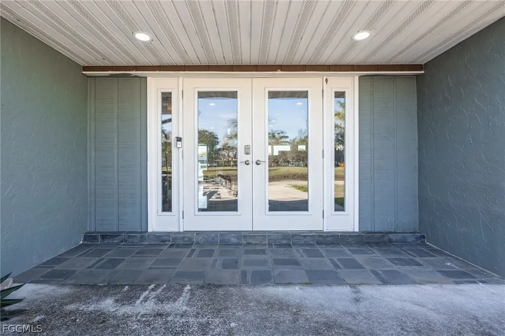 13413 Mini Way Fort Myers FL 33905