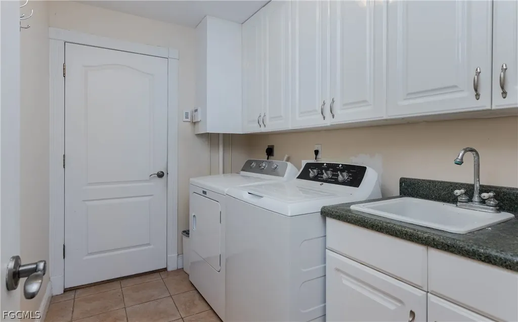 2374 Coral Point Drive Cape Coral FL 33990