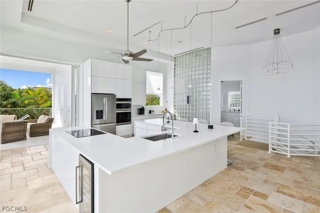 2302 SE 28th Street Cape Coral FL 33904