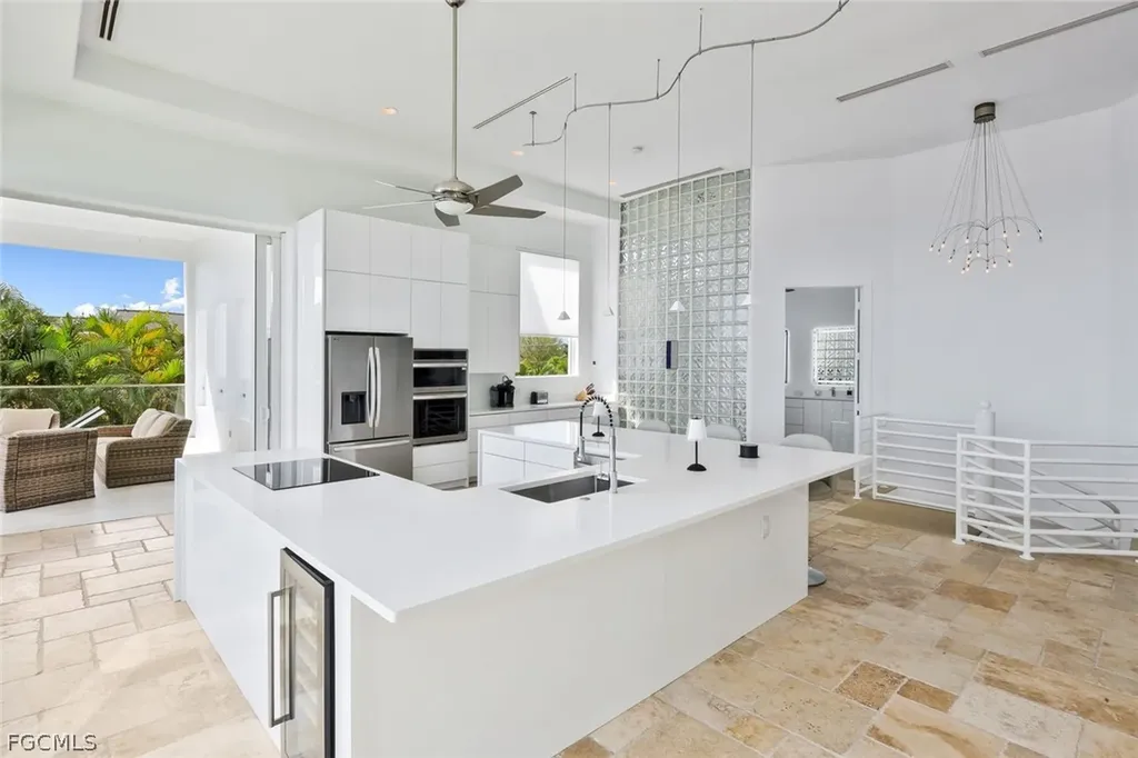 2302 SE 28th Street Cape Coral FL 33904