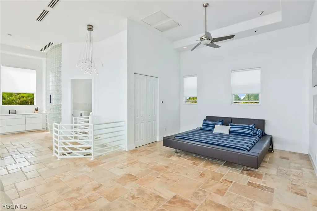 2302 SE 28th Street Cape Coral FL 33904