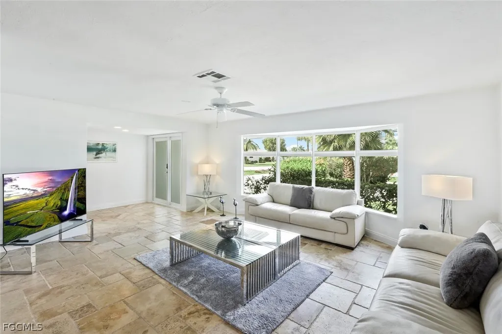 2302 SE 28th Street Cape Coral FL 33904