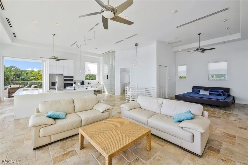 2302 SE 28th Street Cape Coral FL 33904