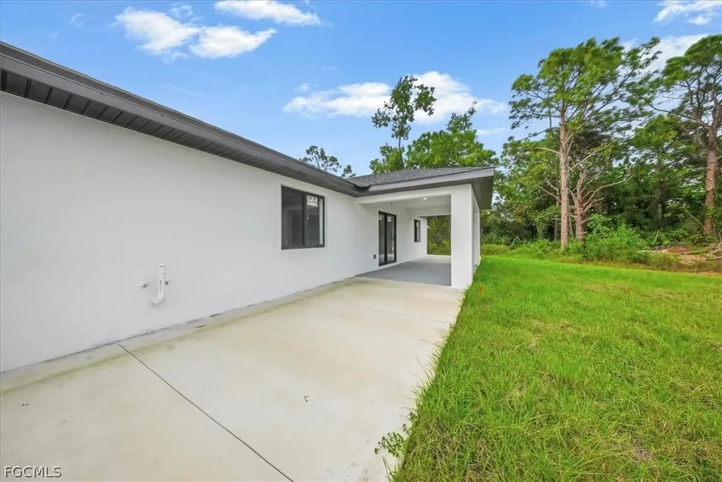 541 Chalet Avenue S Lehigh Acres FL 33974