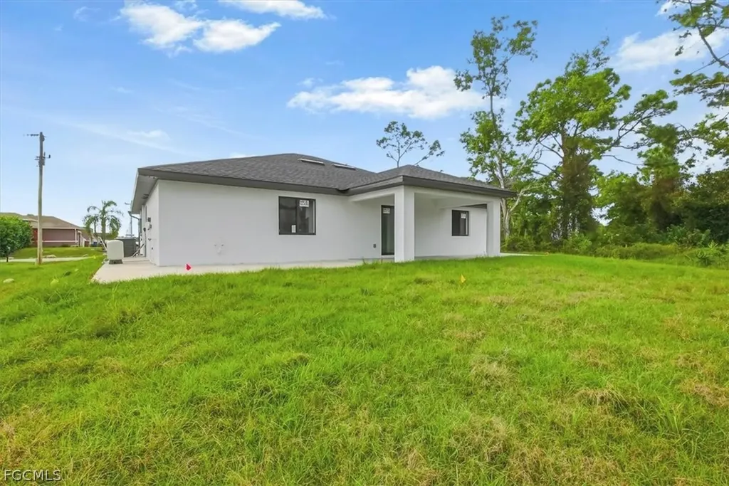 541 Chalet Avenue S Lehigh Acres FL 33974