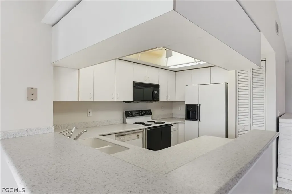 5785 Trailwinds Drive Fort Myers FL 33907