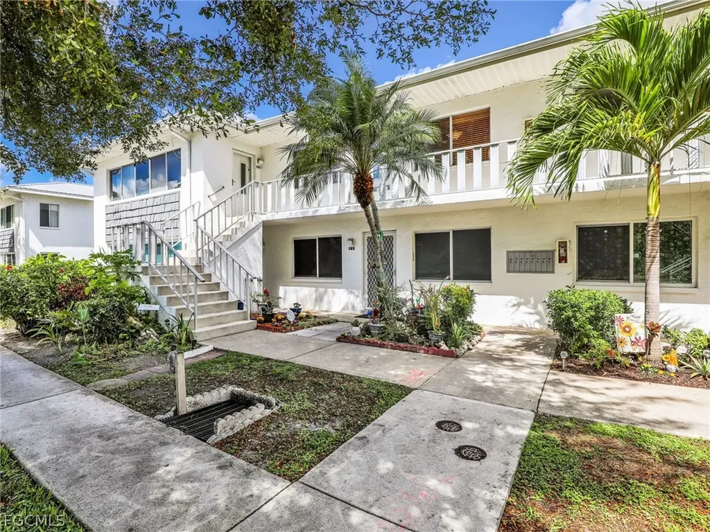 431 Van Buren Street Fort Myers FL 33916