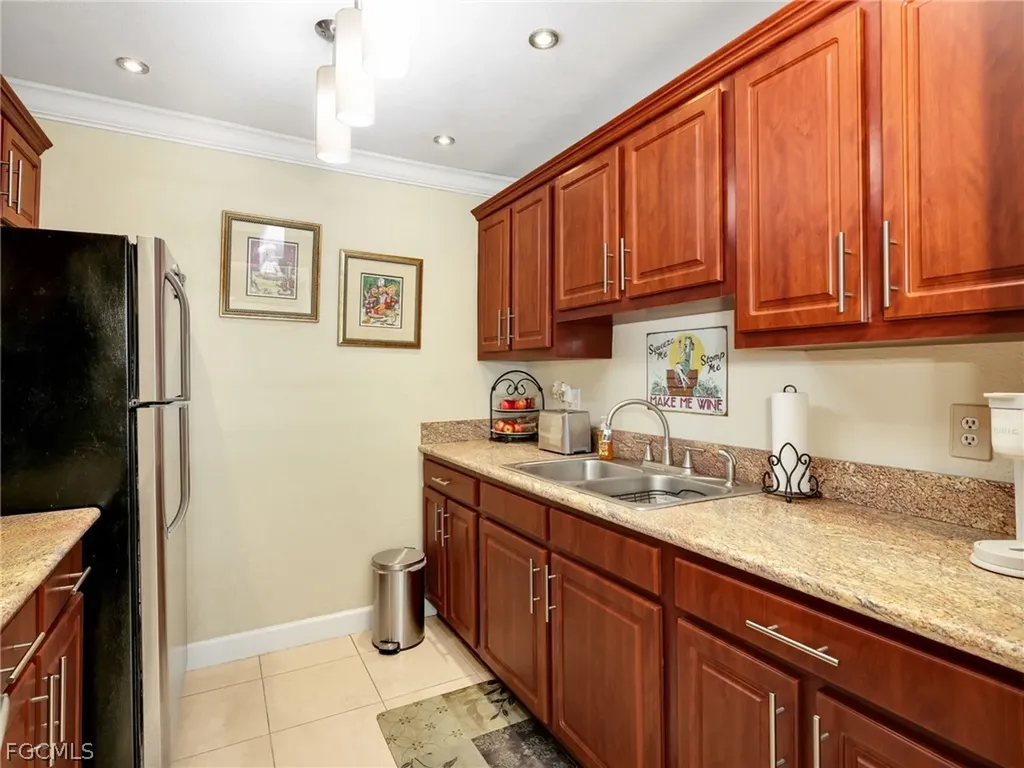 431 Van Buren Street Fort Myers FL 33916
