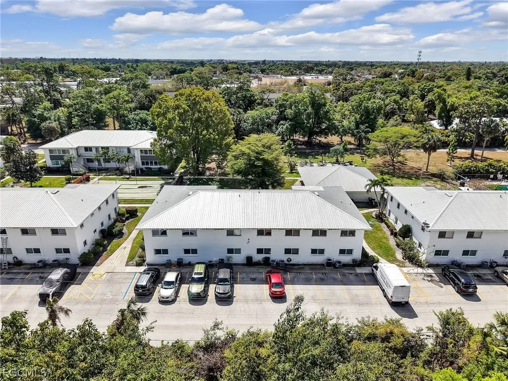 431 Van Buren Street Fort Myers FL 33916