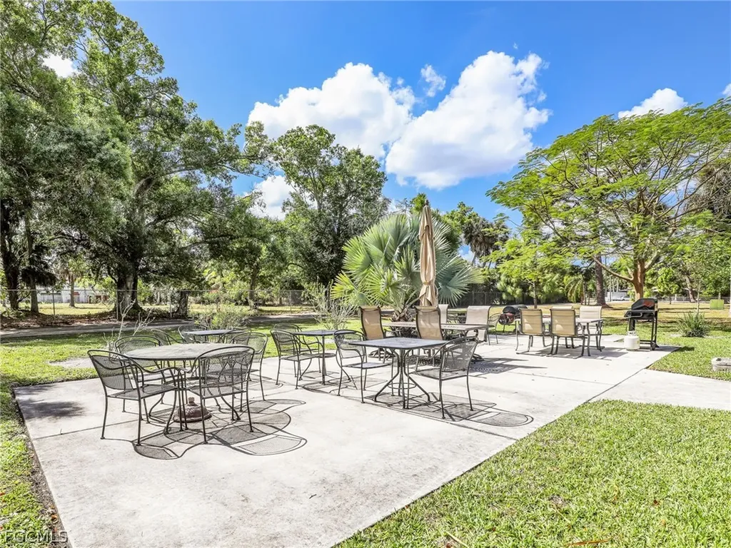 431 Van Buren Street Fort Myers FL 33916