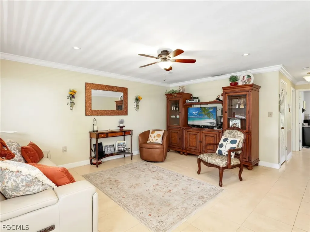431 Van Buren Street Fort Myers FL 33916