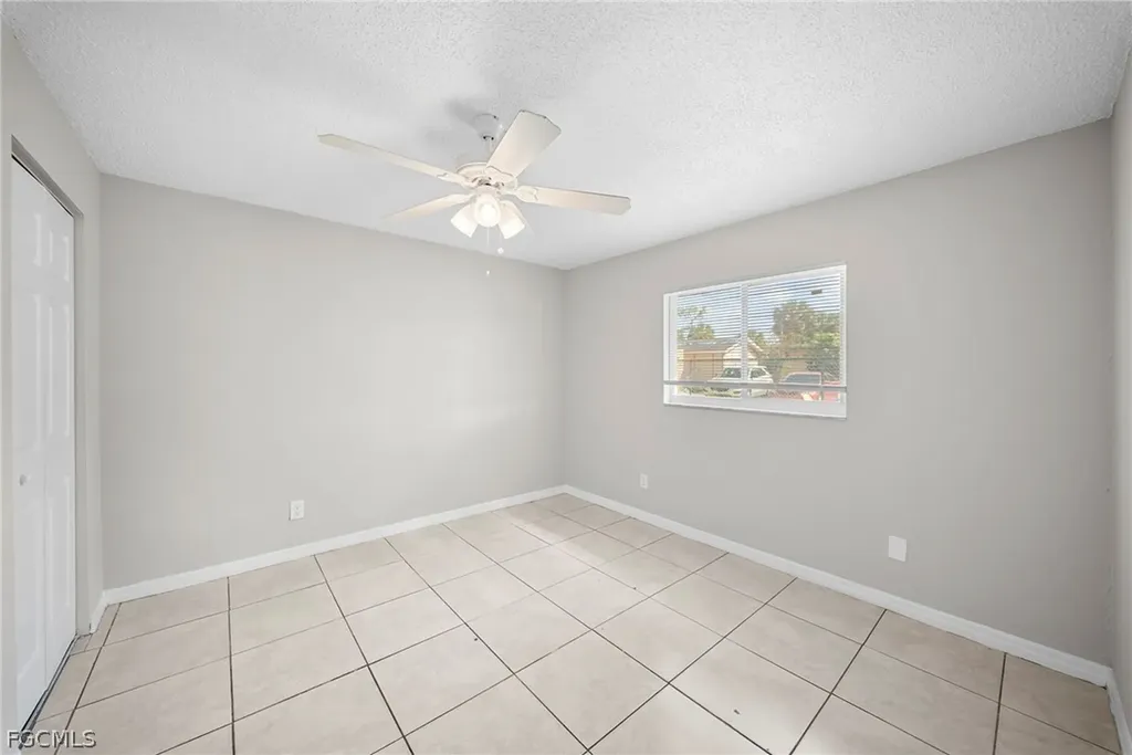 5537 10th Avenue Fort Myers FL 33907