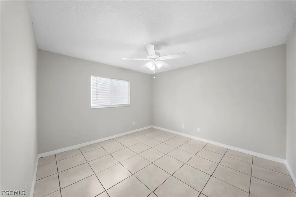 5537 10th Avenue Fort Myers FL 33907