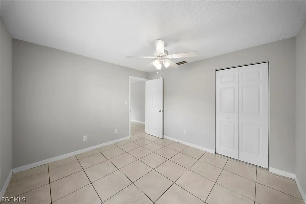 5537 10th Avenue Fort Myers FL 33907