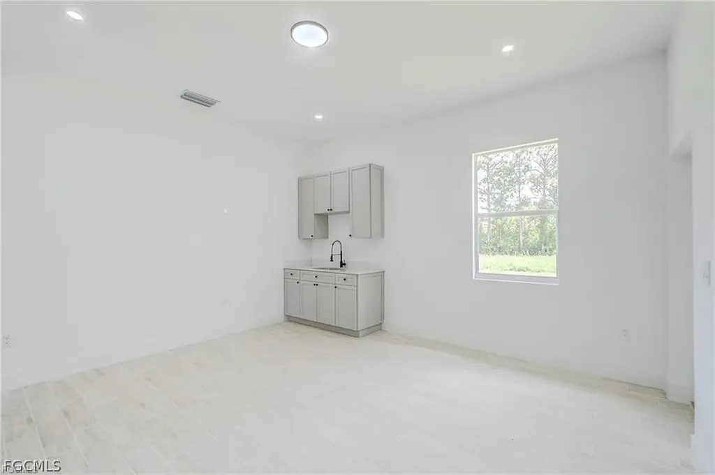 940 Lakeside Drive Lehigh Acres FL 33974