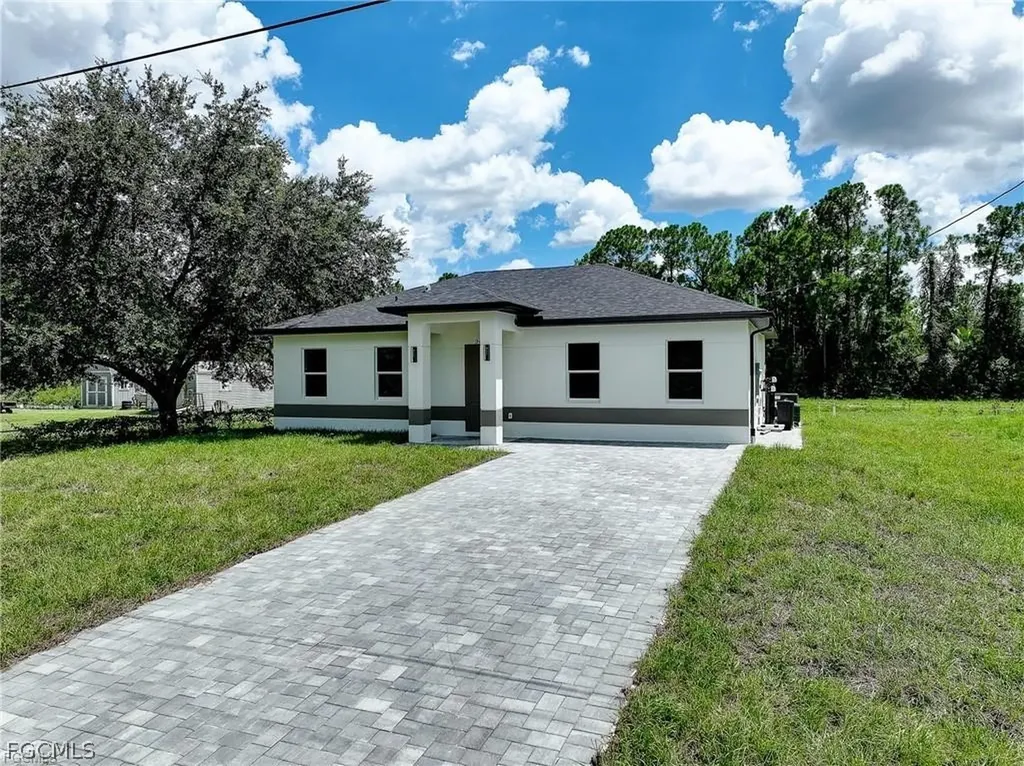 940 Lakeside Drive Lehigh Acres FL 33974