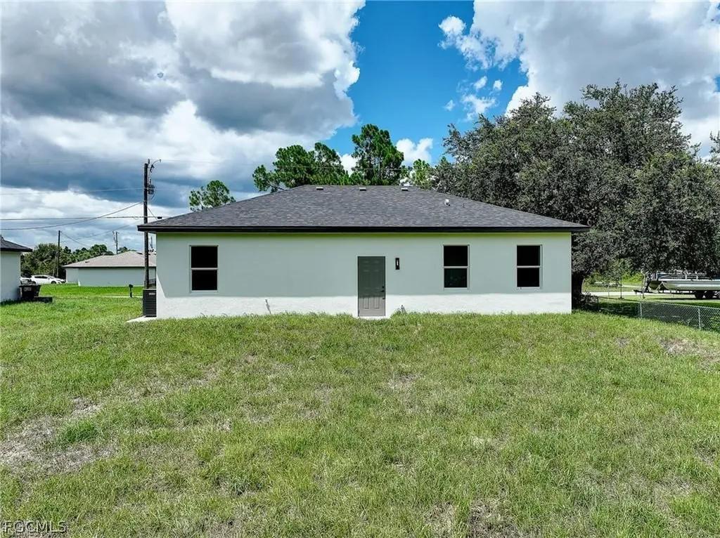940 Lakeside Drive Lehigh Acres FL 33974