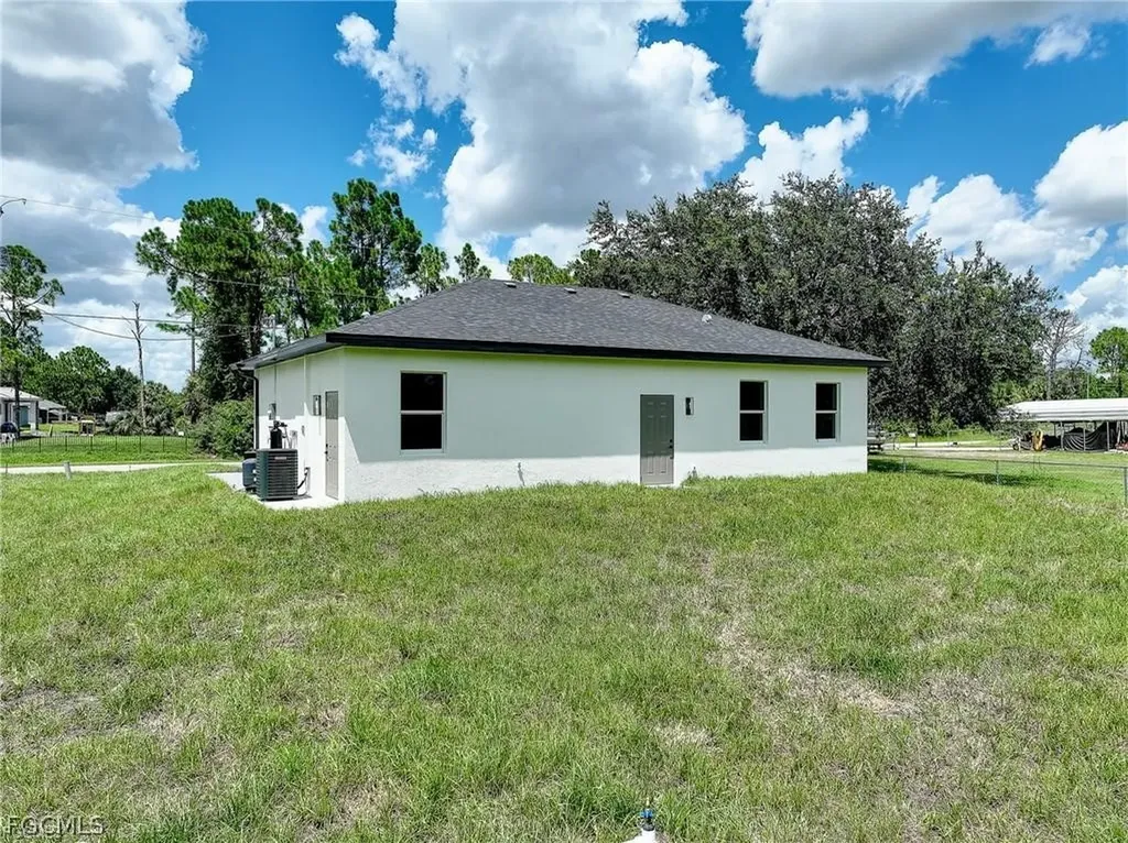 940 Lakeside Drive Lehigh Acres FL 33974