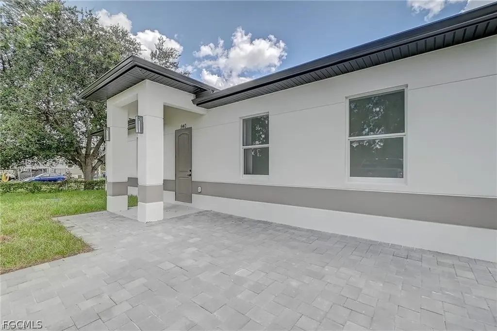 940 Lakeside Drive Lehigh Acres FL 33974