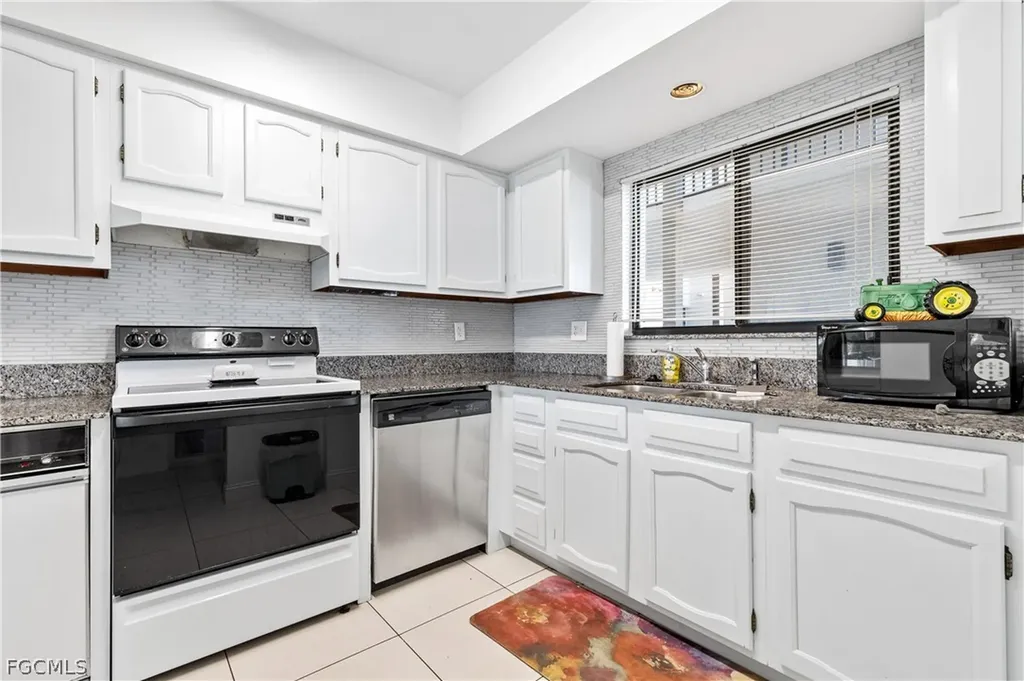 4160 Steamboat Bend E Fort Myers FL 33919