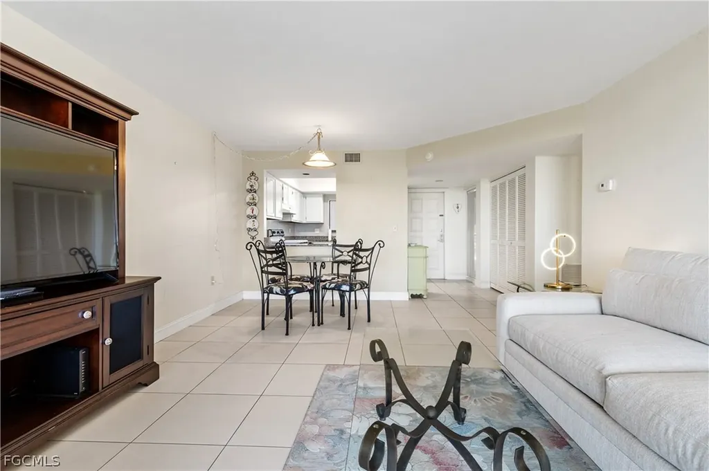 4160 Steamboat Bend E Fort Myers FL 33919