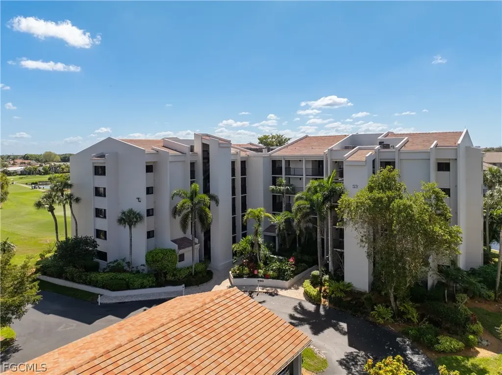 4160 Steamboat Bend E Fort Myers FL 33919