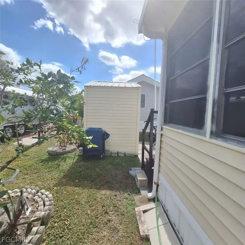 9 Pearl Drive Naples FL 34114