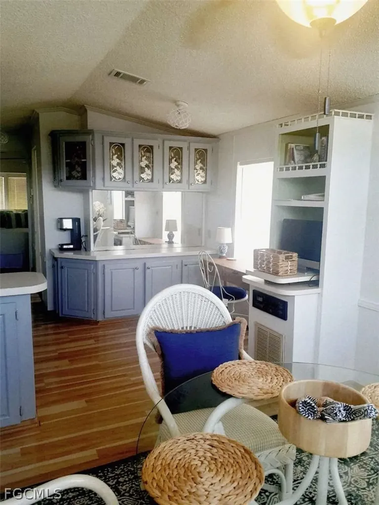 9 Pearl Drive Naples FL 34114