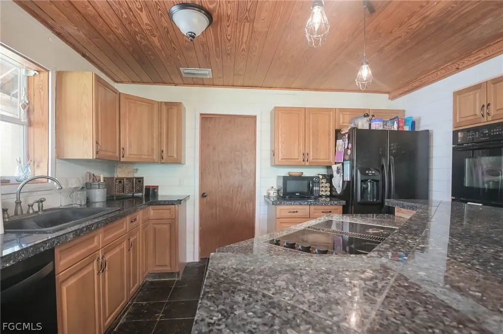 20325 Idlewood Road North Fort Myers FL 33917
