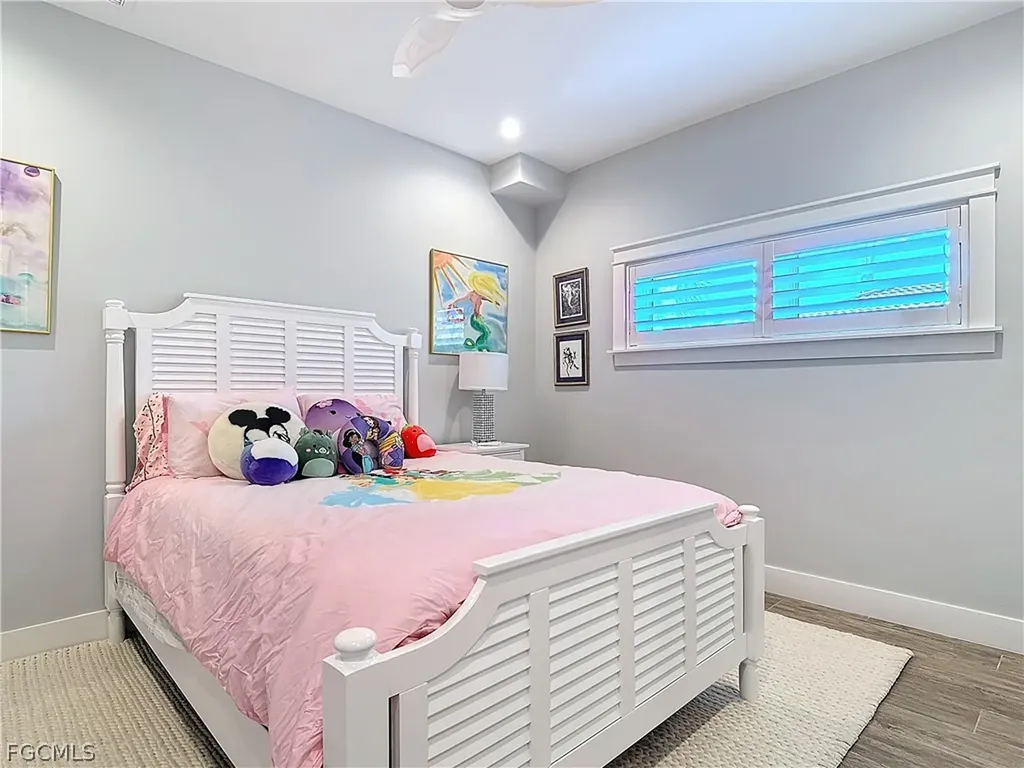750 Periwinkle Way Sanibel FL 33957