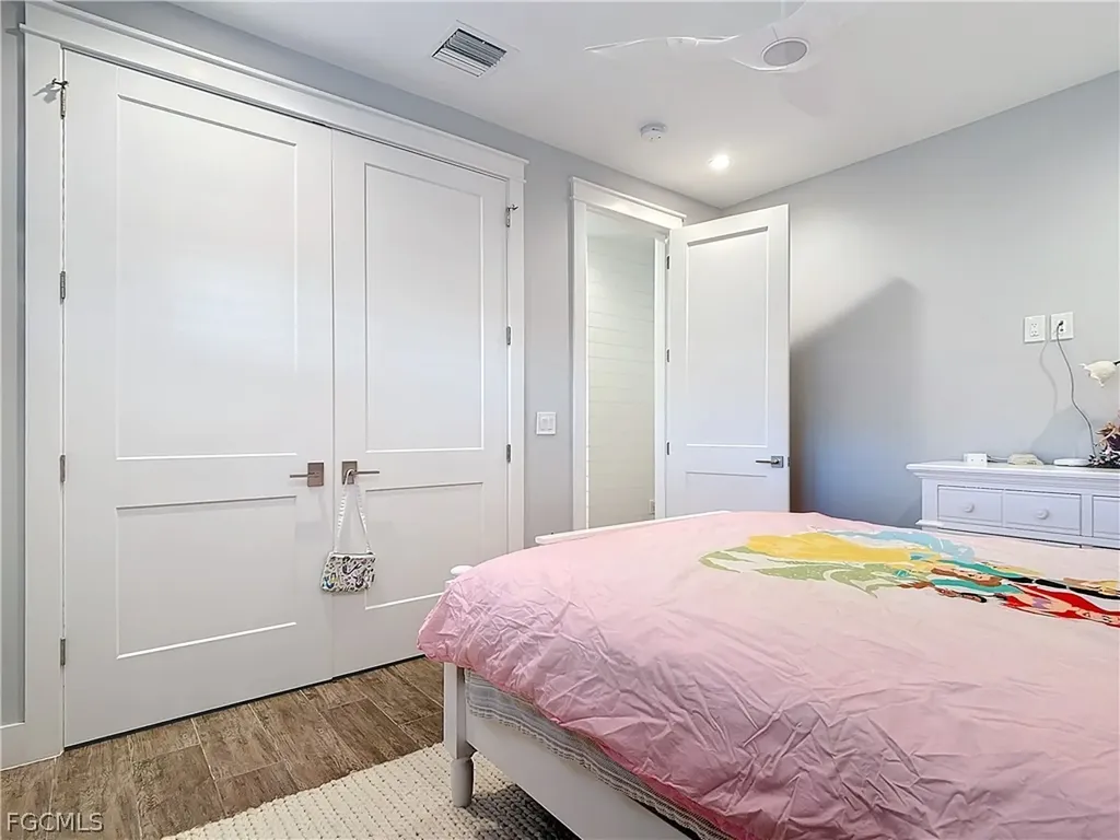750 Periwinkle Way Sanibel FL 33957
