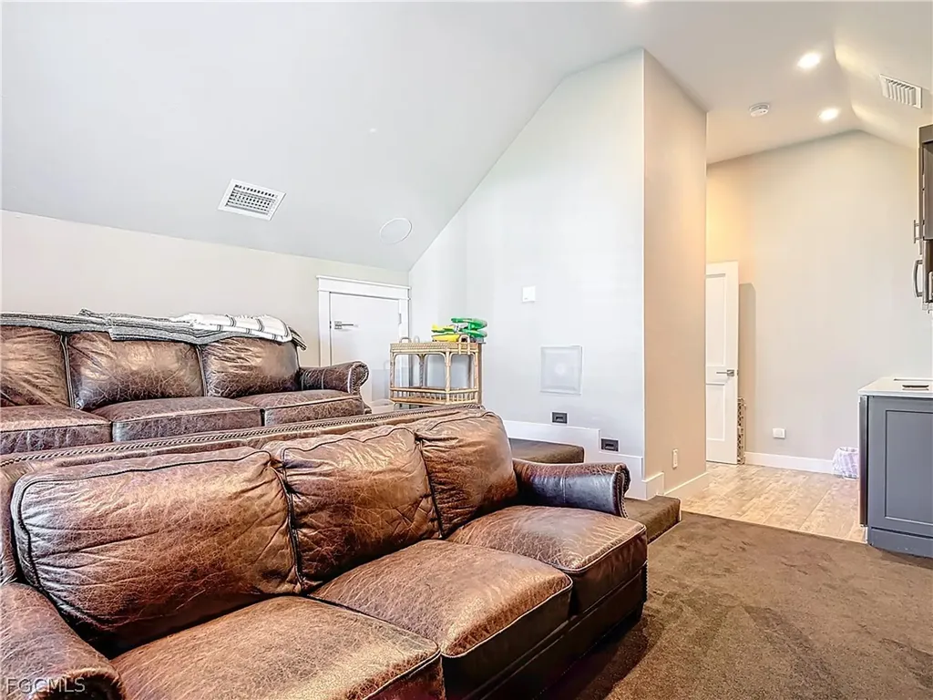 750 Periwinkle Way Sanibel FL 33957
